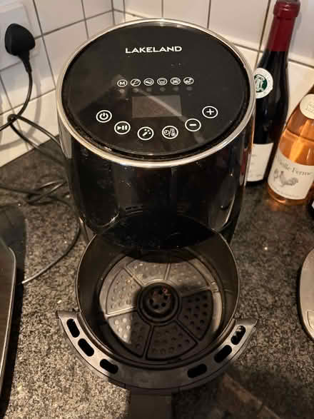 Photo of free Lakeland Air Fryer (E2 8ab) #2