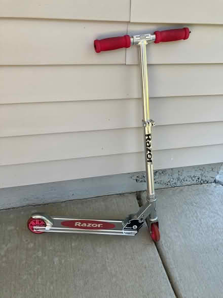 Photo of free Kids Razor Scooter (Piner and Fulton) #1