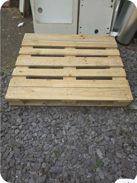 Photo of free 2 Pallets (Sleaford) #1
