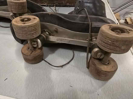 Photo of free Vintage pair of roller skates for display (Phippsville NN1) #3