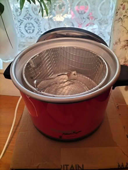 Photo of free Tower brand Chip fryer (Stone Cross BN24) #1