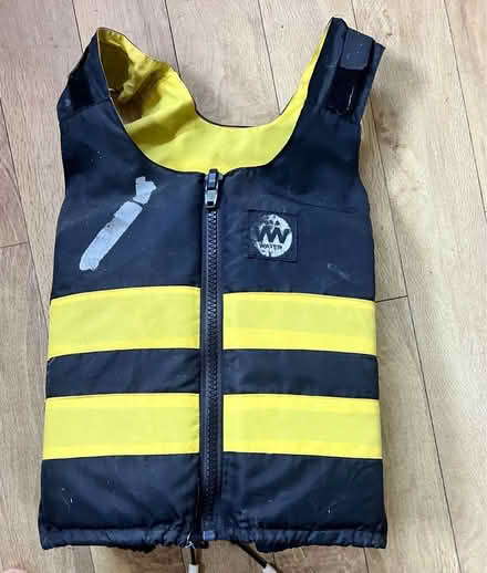 Photo of free Buoyancy Aids (Castle MK40) #2