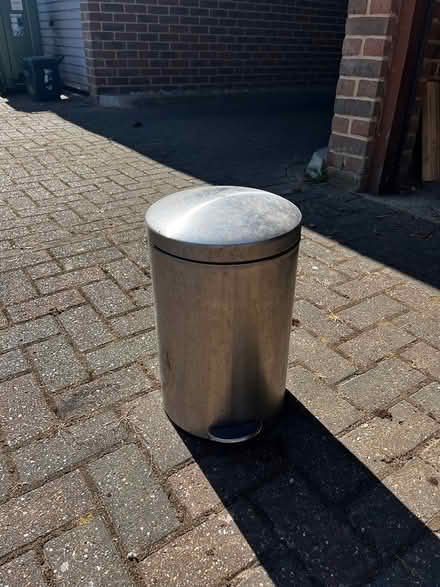 Photo of free Pedal bin (Littlemore OX4 4) #1