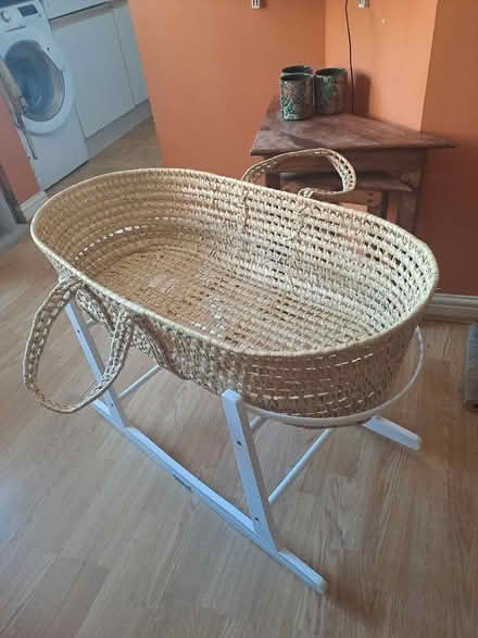 Photo of free Baby Moses basket on stand (Isleworth TW7) #1