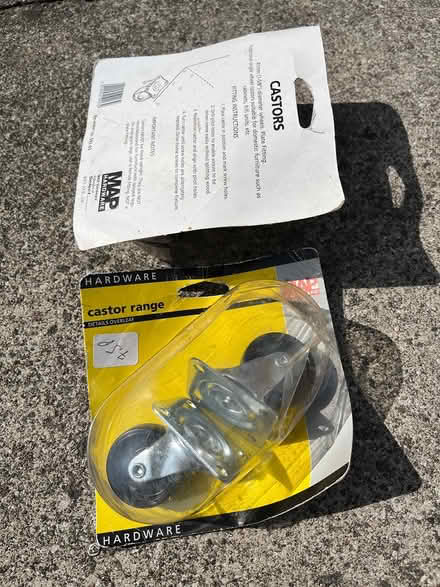 Photo of free castors (Denvilles PO9) #1