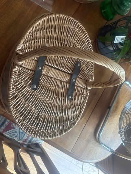 Photo of free Wicker Picknic Basket (BS4 Brislington BS4) #3
