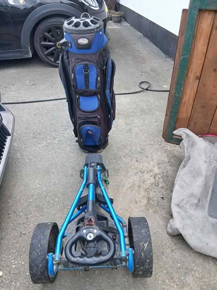 Photo of free Golf Bag and Golf Trolly (Wicklow Town) #1