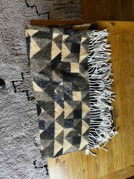 Photo of free Yellow/Black blanket (Littlemore OX4 4) #1