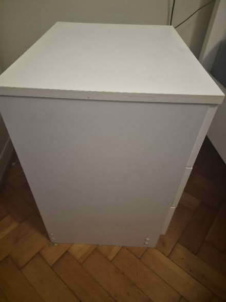Photo of free White bedside draws (Streatham SW16) #2