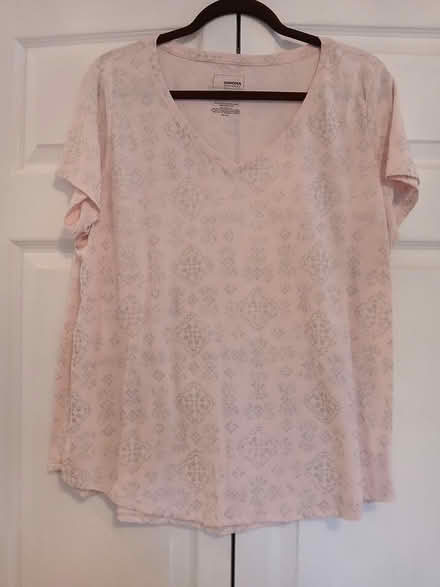 Photo of free women's tops (Woodridge-near 75th and Janes) #2