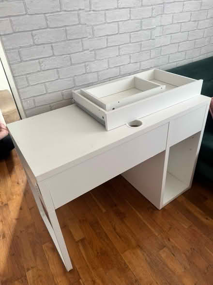 Photo of free Pc desk (West Ealing W13) #1