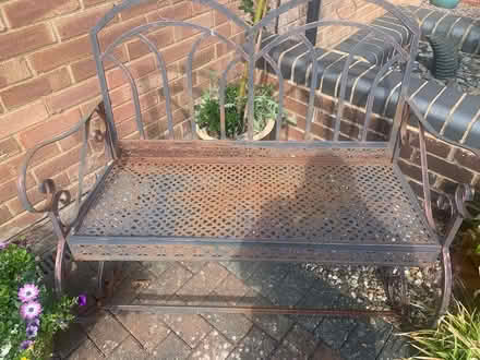 Photo of free Metal garden seat (Lu4 9uf) #1