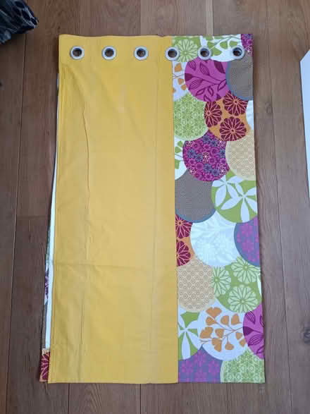 Photo of free Handmade eyelet curtains (Sutton Courtenay OX14) #1