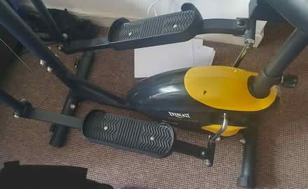 Photo of free Small crossteainer (Wa87rw) #1