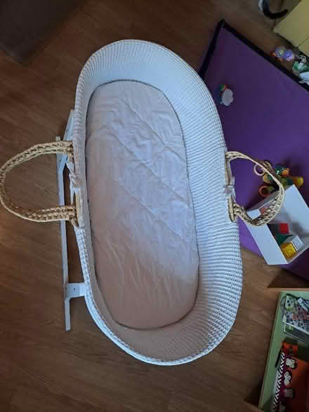 Photo of free Baby Moses basket on stand (Isleworth TW7) #4