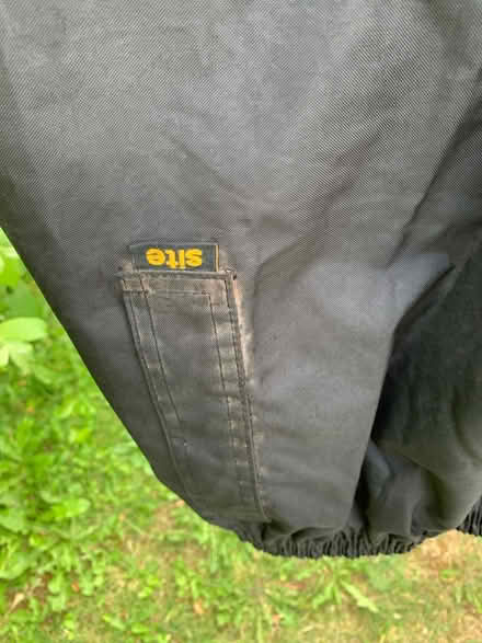 Photo of free Site work over trousers (Blagdon BS40) #2