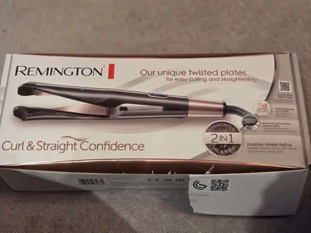Photo of free Remington 2 in 1 Straighteners/Curling Tongs (Barkingside IG5) #1