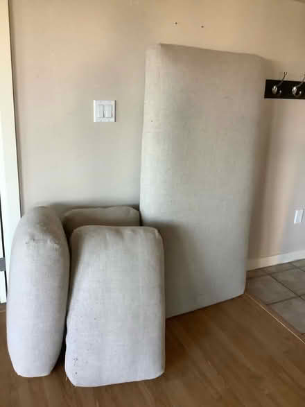 Photo of free Ottoman, cushions (Central District) #4