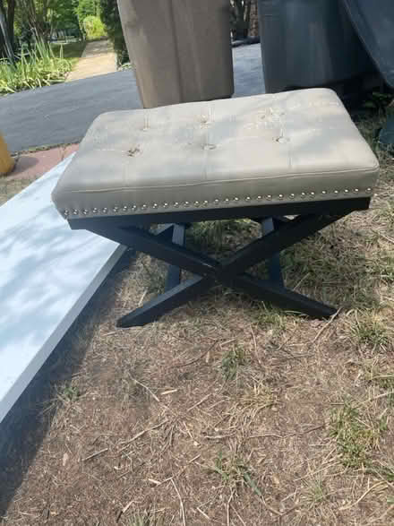 Photo of free Ottoman or stool (Falls Road Park) #1
