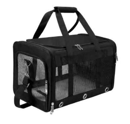Photo of free Pet Carrier (Bradford Bd10) #1