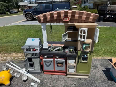 Photo of free Free Garage Sale in Hillandale (Hillandale) #4