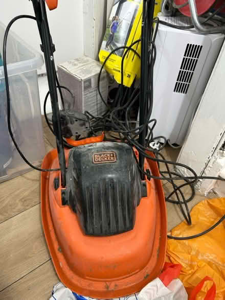 Photo of free Lawn mower (Highbury N5) #1