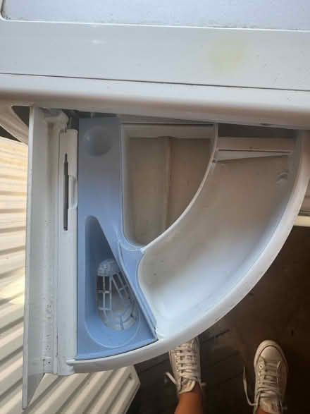 Photo of free washing machine (KT2 Kingston upon Thames) #2