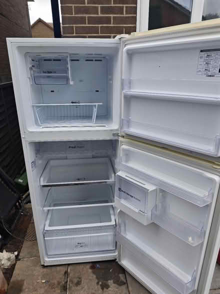 Photo of free Samsung Fridge (East Ardsley) #4