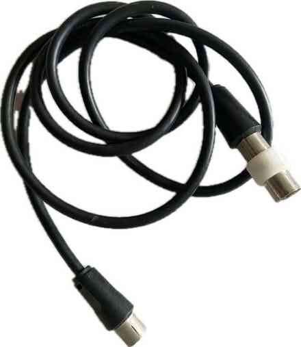 Photo of free TV indoor aerial cables & gender bender (Kendal LA9) #2
