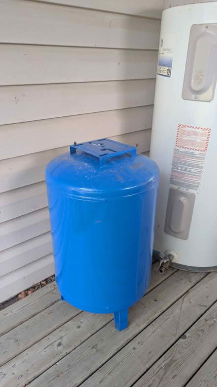 Photo of free Hot Water Tank & Pressure Tank (Crestview Beach) #4