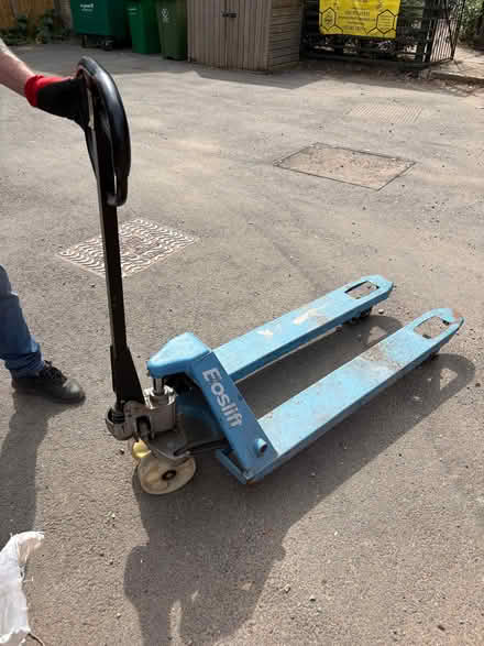 Photo of free Trolly for heavy goods (Roehampton SW15) #1