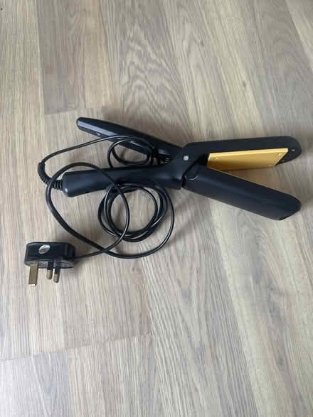 Photo of free Hair straighteners, pr8 2hx (Southport PR8) #1
