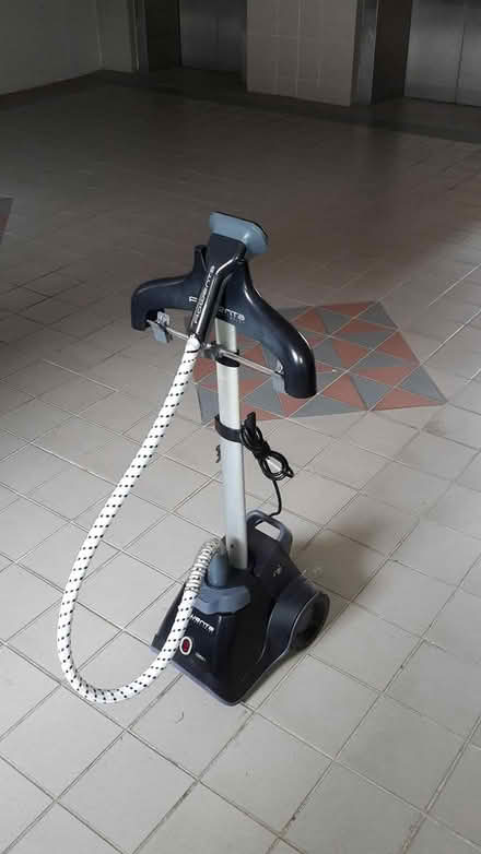 Photo of free Rowenta Compact Valet Steamer (Queenstown, near MRT) #1