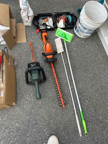 Photo of free Free garage sale #5 (South Laurel) #3