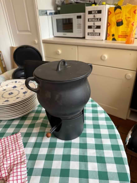 Photo of free Cookware, tableware and bedding (Brightwell Baldwin OX49) #1