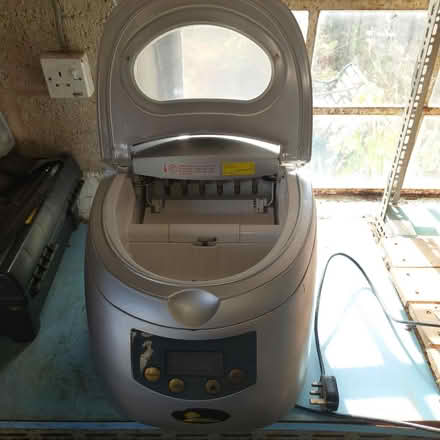 Photo of free Ice maker, working (Cainscross Rd,GL5.Nr The Range) #2