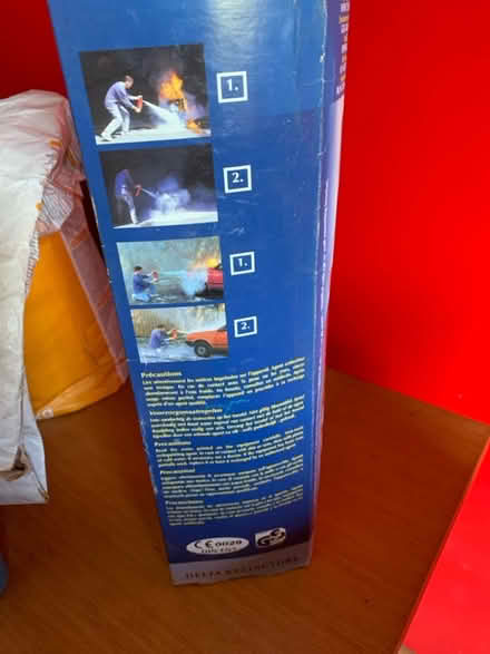 Photo of free Small fire extinguisher (SG1 Stevenage) #2