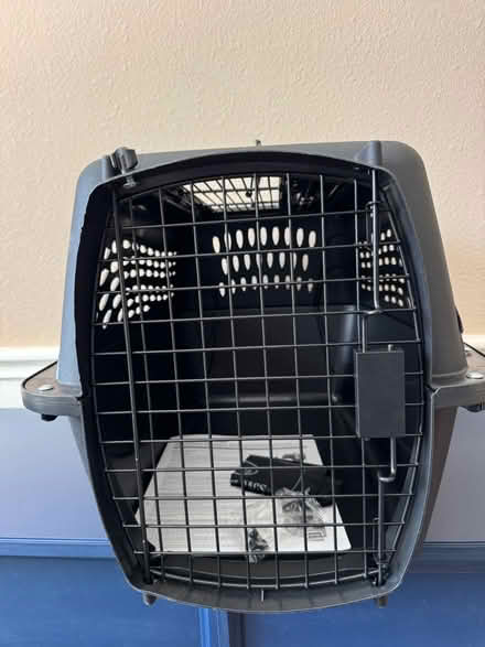 Photo of free Dog crate cat pet (75093) #3