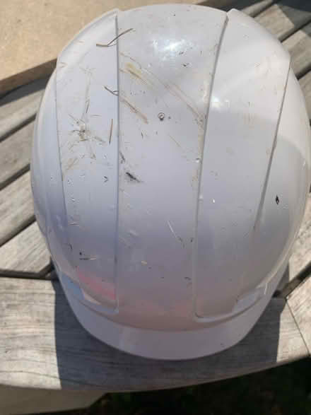 Photo of free site helmet, builders safety hat (Blagdon BS40) #1
