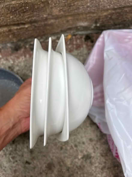 Photo of free 3 bowl (Ox142bu) #2