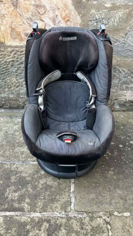 Photo of free Child's car seat (Dunfermline KY12) #1