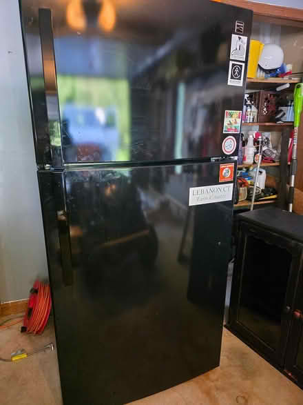 Photo of free 33" Kenmore Refrigerator (Gates Farm Road, Lebanon, CT) #2