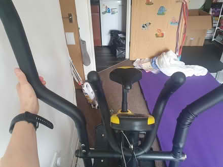 Photo of free Small crossteainer (Wa87rw) #3