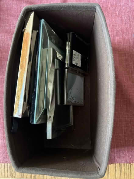 Photo of free Box of 5 metal picture frames (Sevenoaks TN13) #1