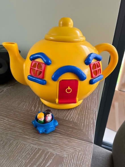 Photo of free Teapot house with 3 figures and car (Westbrook WA5) #1