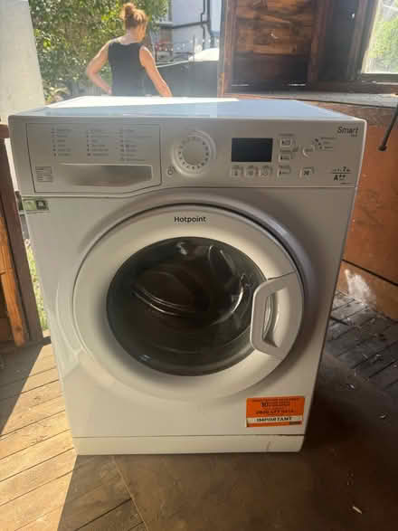Photo of free washing machine (KT2 Kingston upon Thames) #1