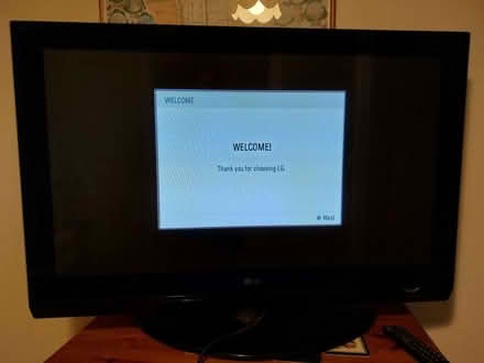 Photo of free LG 41 inch TV (not smart) (Hog Hatch GU9) #1