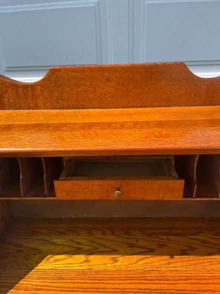 Photo of free Desk (West Hartford Center) #4