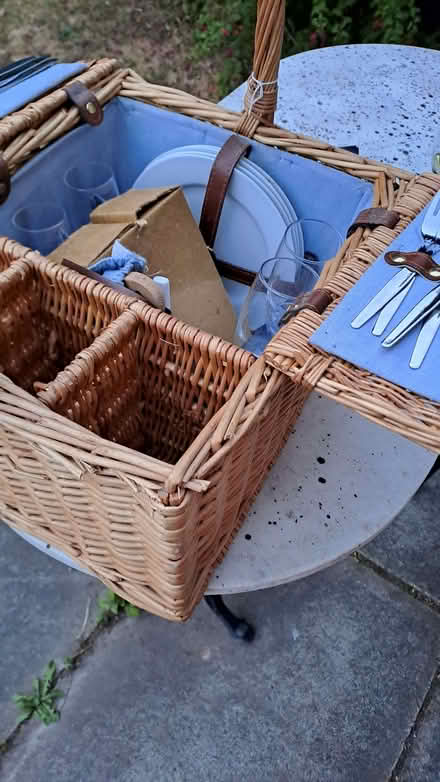 Photo of free Lovely vintage picnic basket. (Sherrard's Green WR14) #2