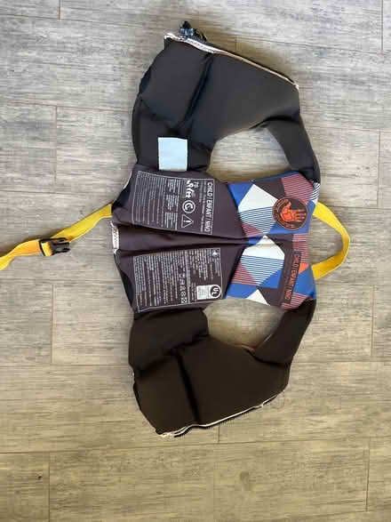Photo of free Child/infant life vest (Uptown Whittier) #2